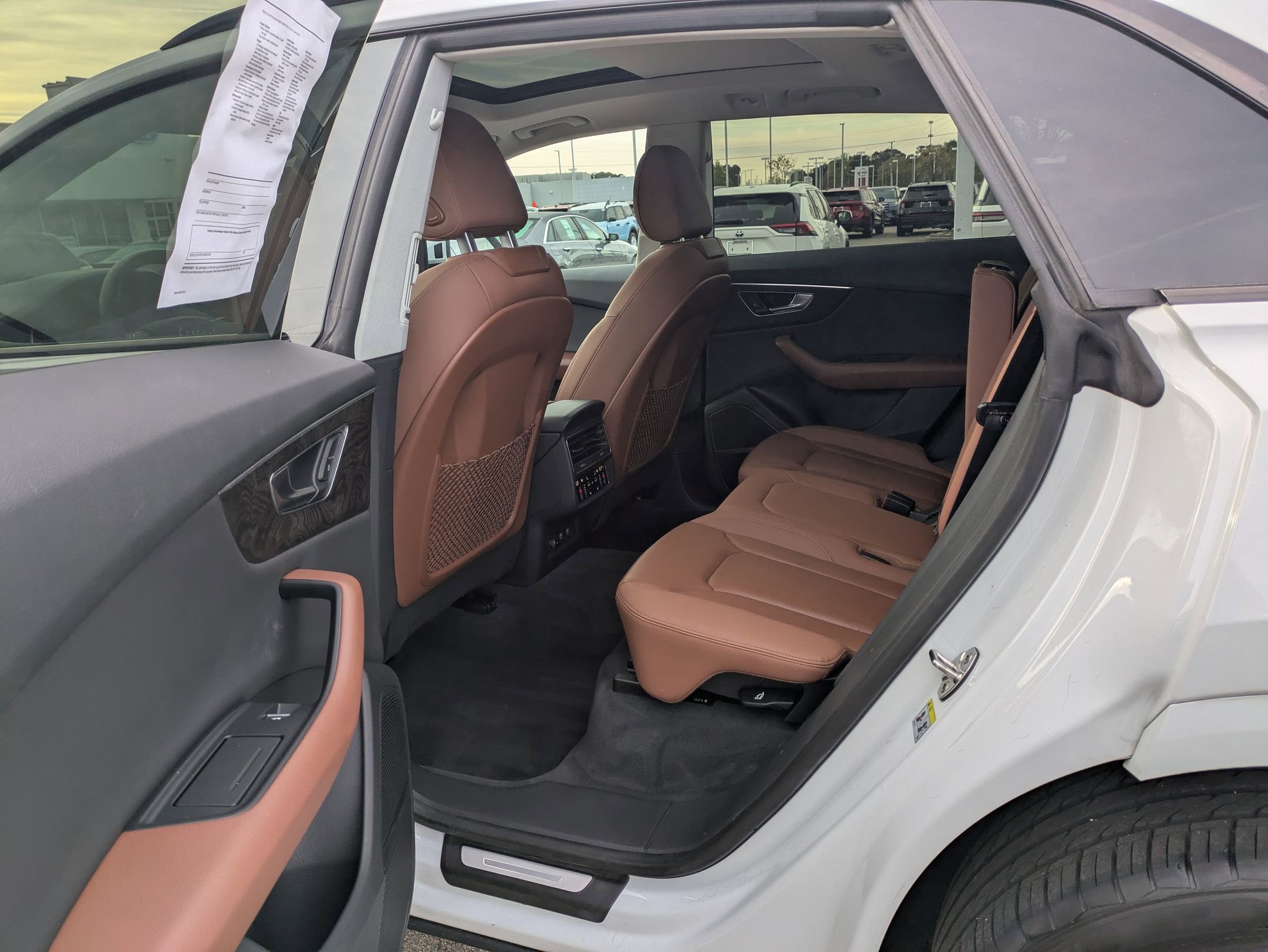 Used 2020 Audi Q8 Premium Plus image 26