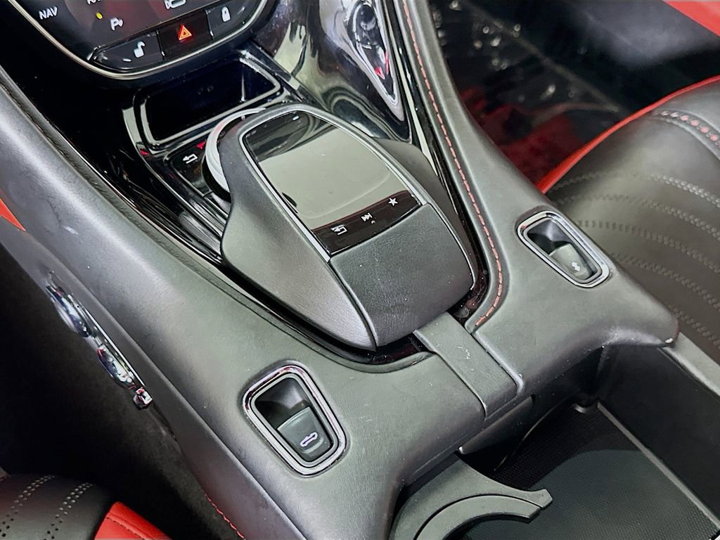 Used 2019 Aston Martin DB11 Volante image 25