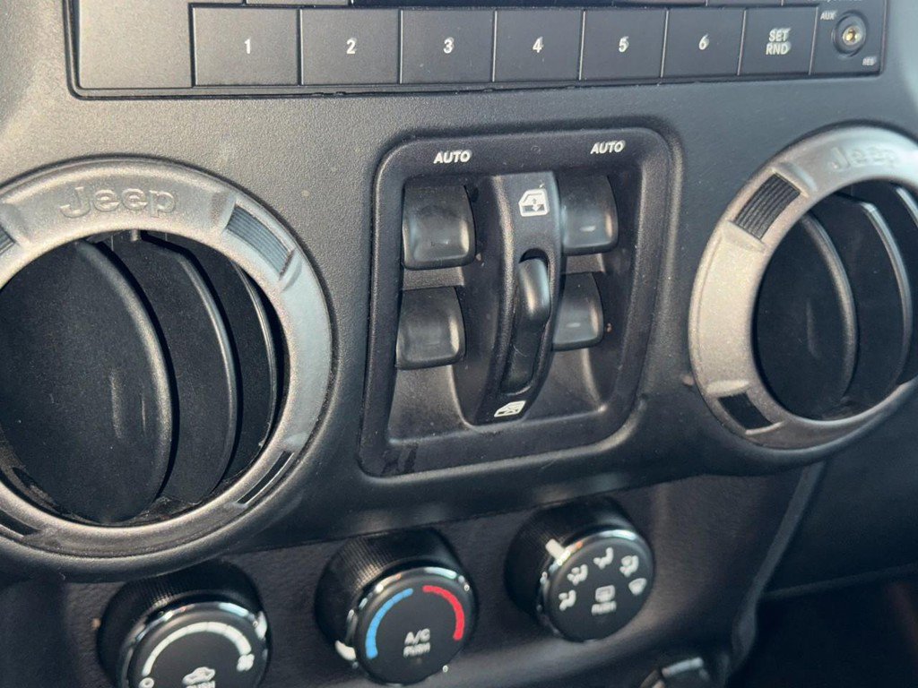 Used 2015 Jeep Wrangler Unlimited Sport w/ Quick Order Package 24S image 21