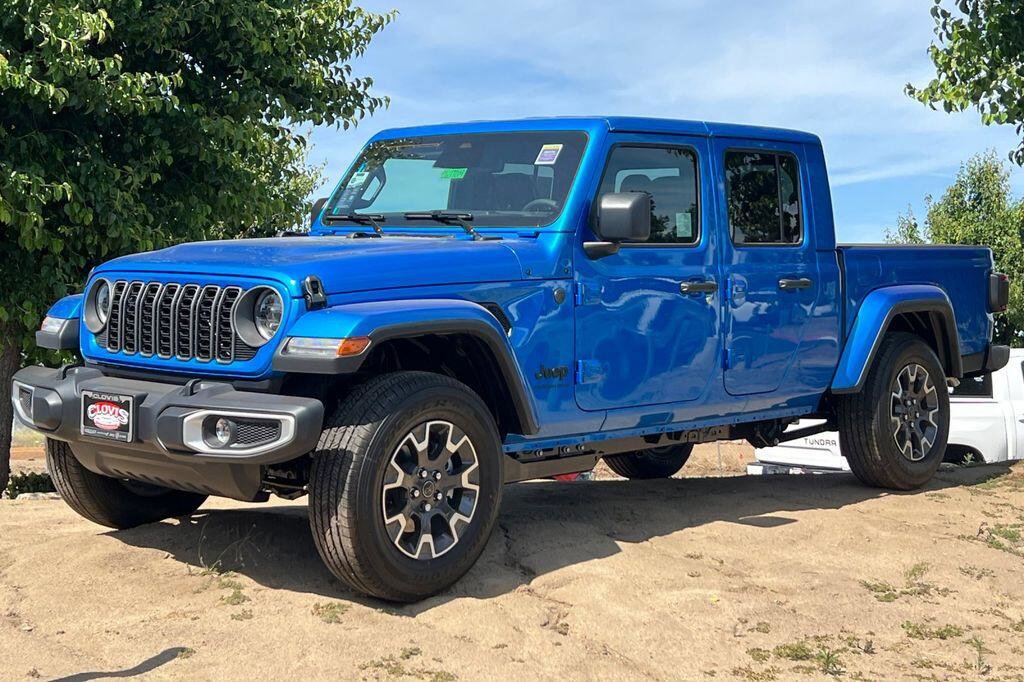 New 2026 Jeep Gladiator Sport AWD/4WD image 8