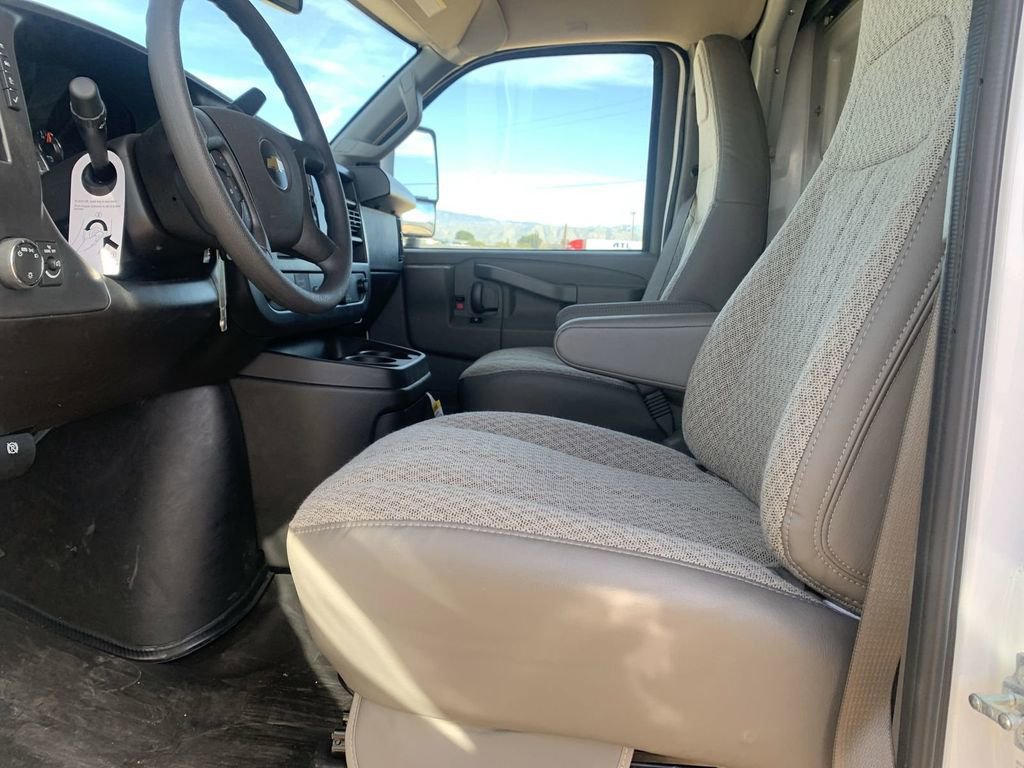New 2026 Chevrolet Express 3500 w/ Power Convenience Package RWD image 17