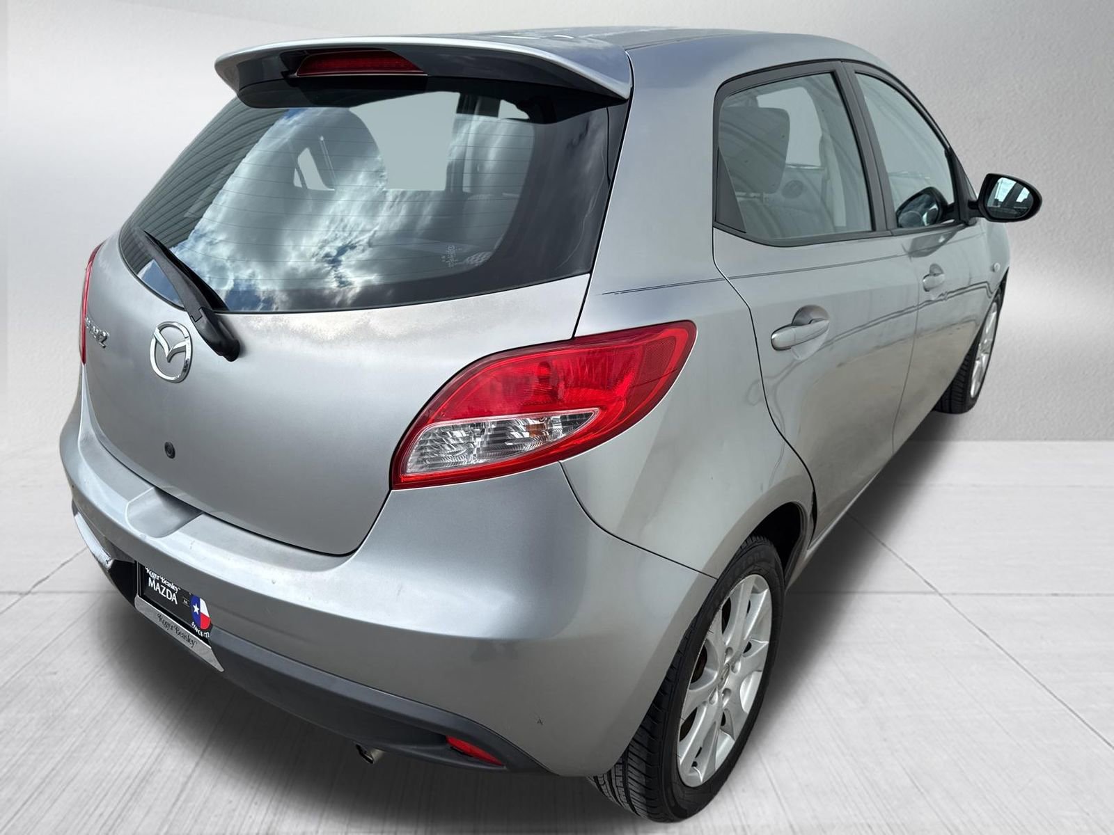 Used 2011 MAZDA MAZDA2 Touring image 9