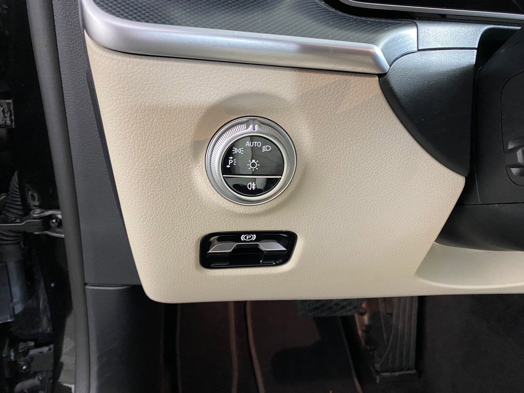 Certified 2025 Mercedes-Benz C 300 4MATIC Sedan image 18