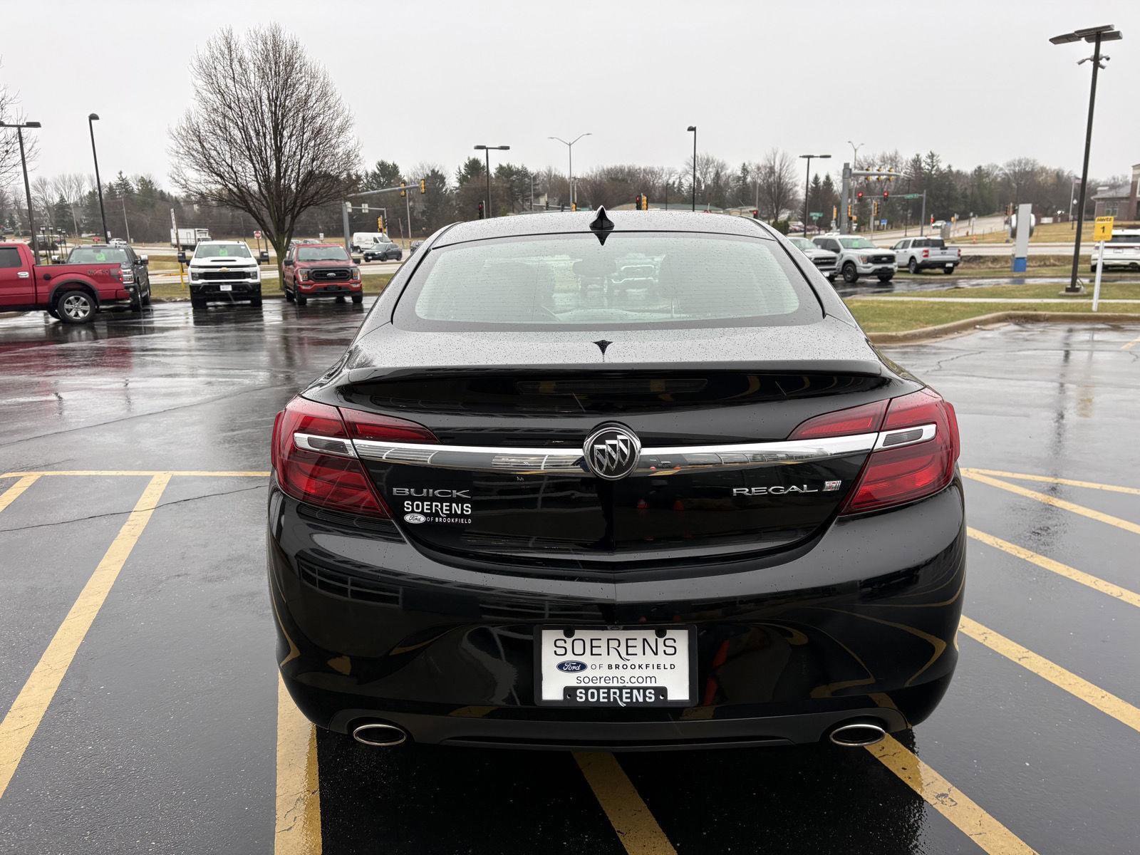 Used 2017 Buick Regal Sport Touring image 5
