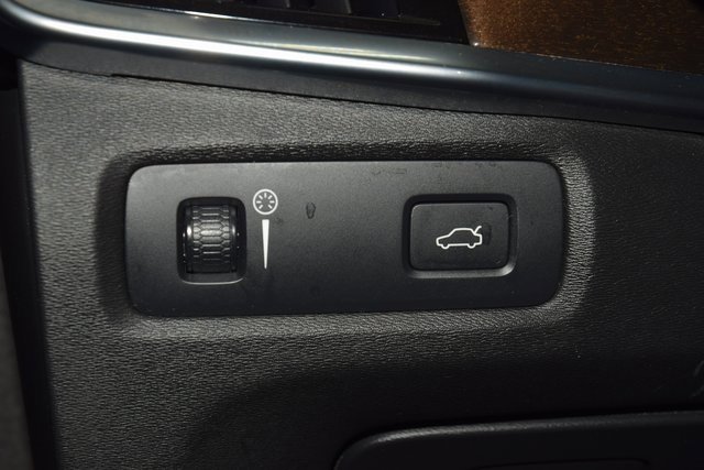 Used 2018 Volvo S90 T5 Momentum w/ Convenience Package image 34