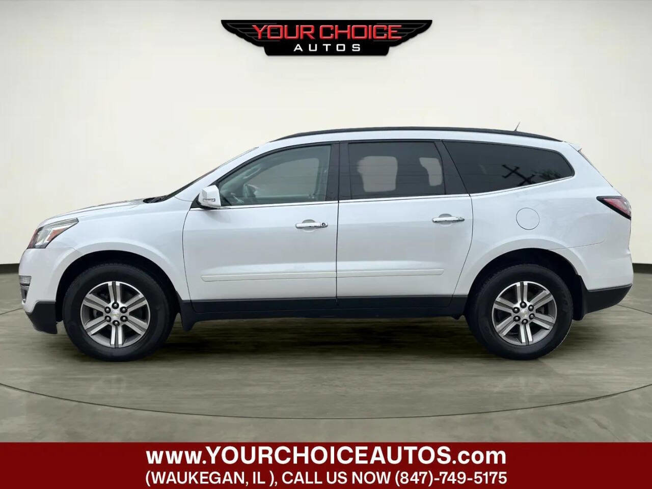 Used 2016 Chevrolet Traverse LT FWD image 2