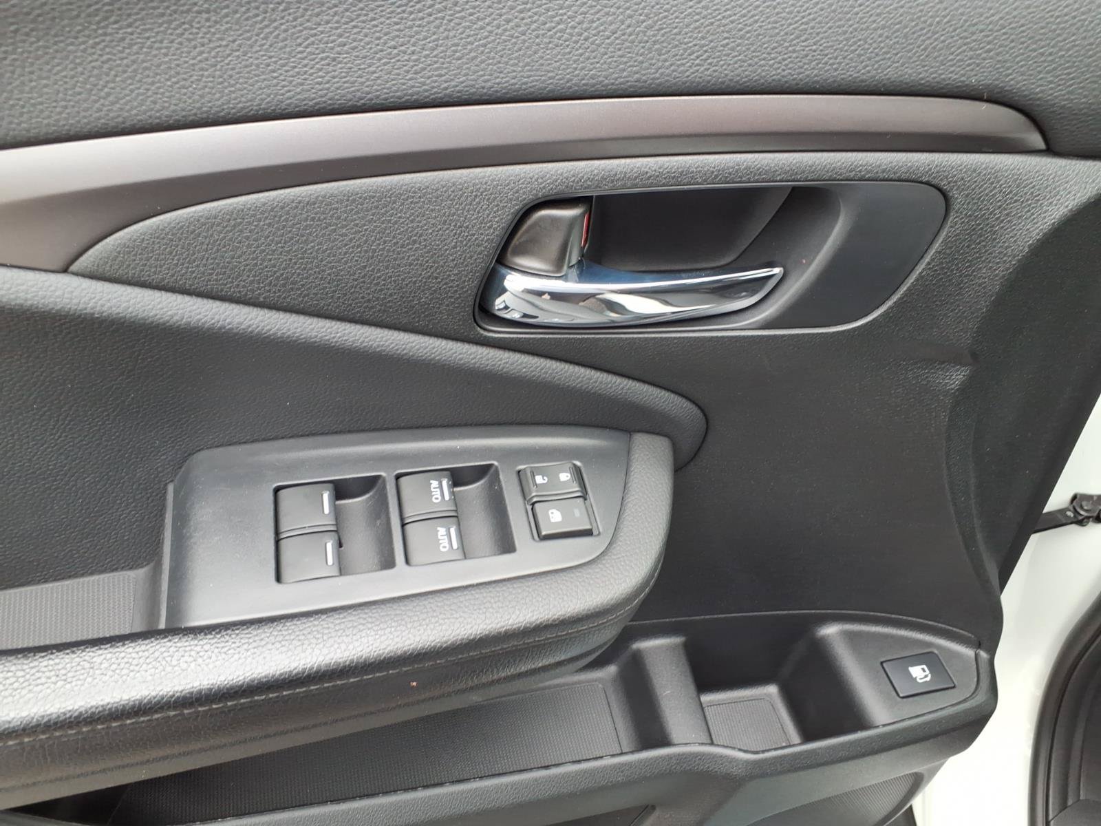 Used 2021 Honda Pilot EX image 14