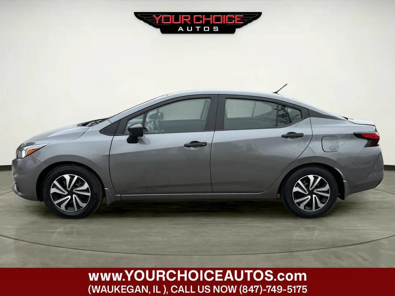 Used 2021 Nissan Versa S FWD image 2