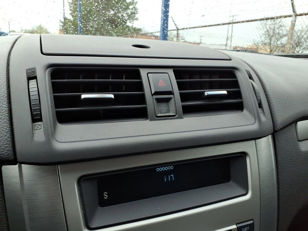 Used 2010 Ford Fusion SE image 19