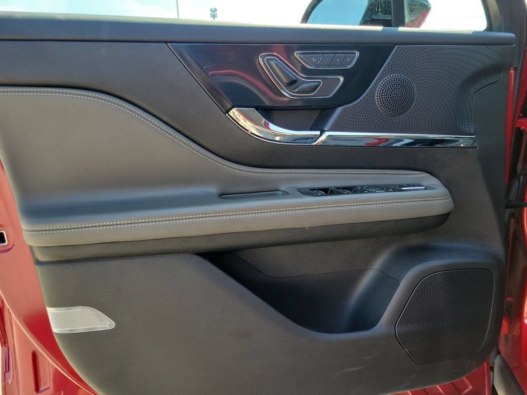 Used 2023 Lincoln Corsair FWD image 15