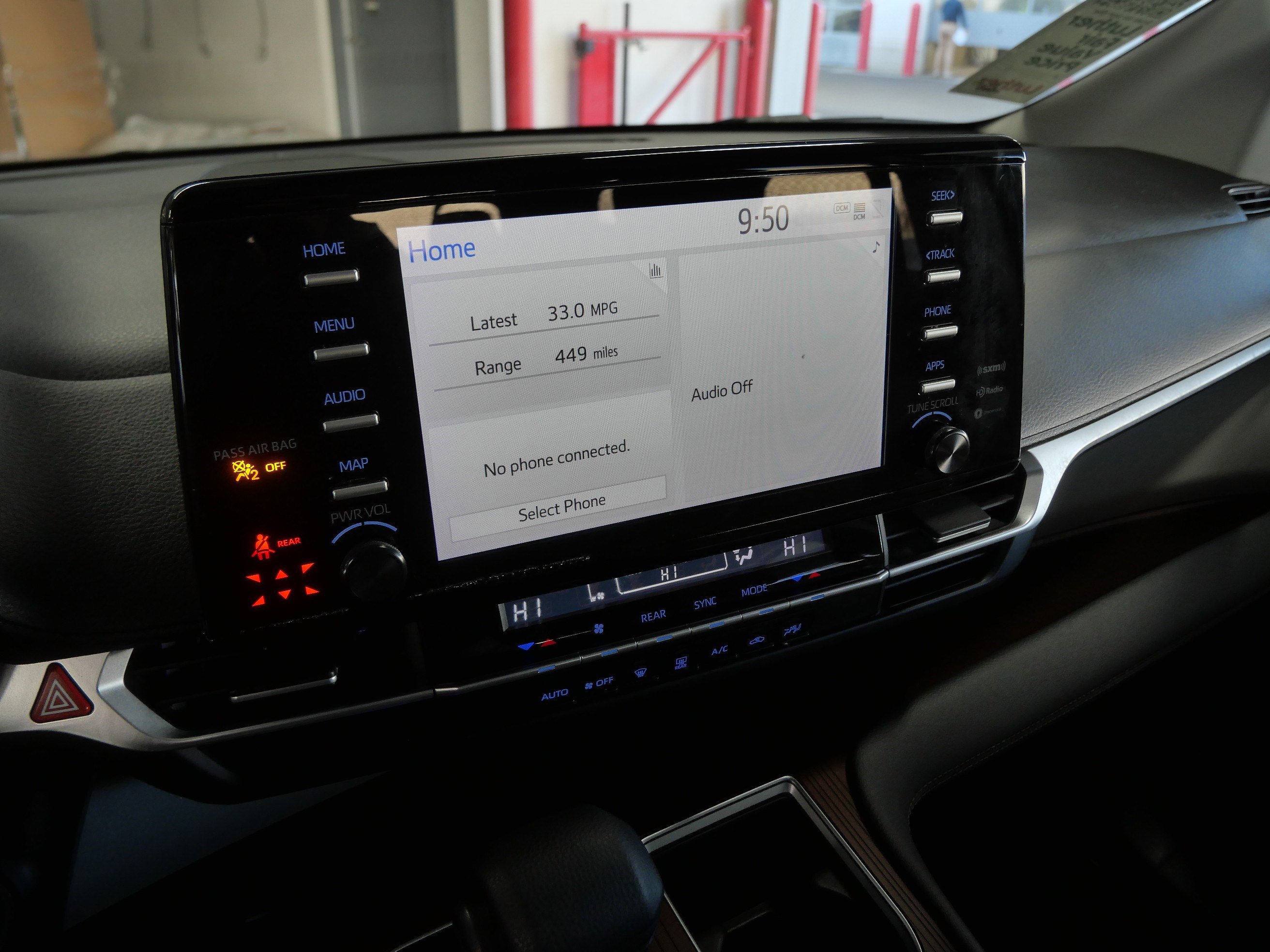 Certified 2024 Toyota Sienna LE image 23