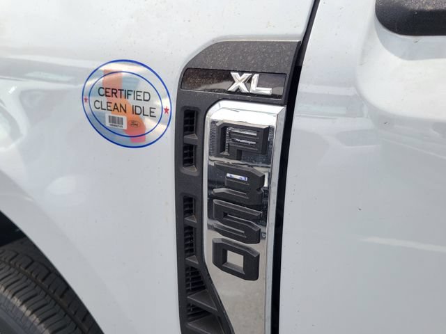 New 2026 Ford F350 XL w/ XL Chrome Package AWD/4WD image 24