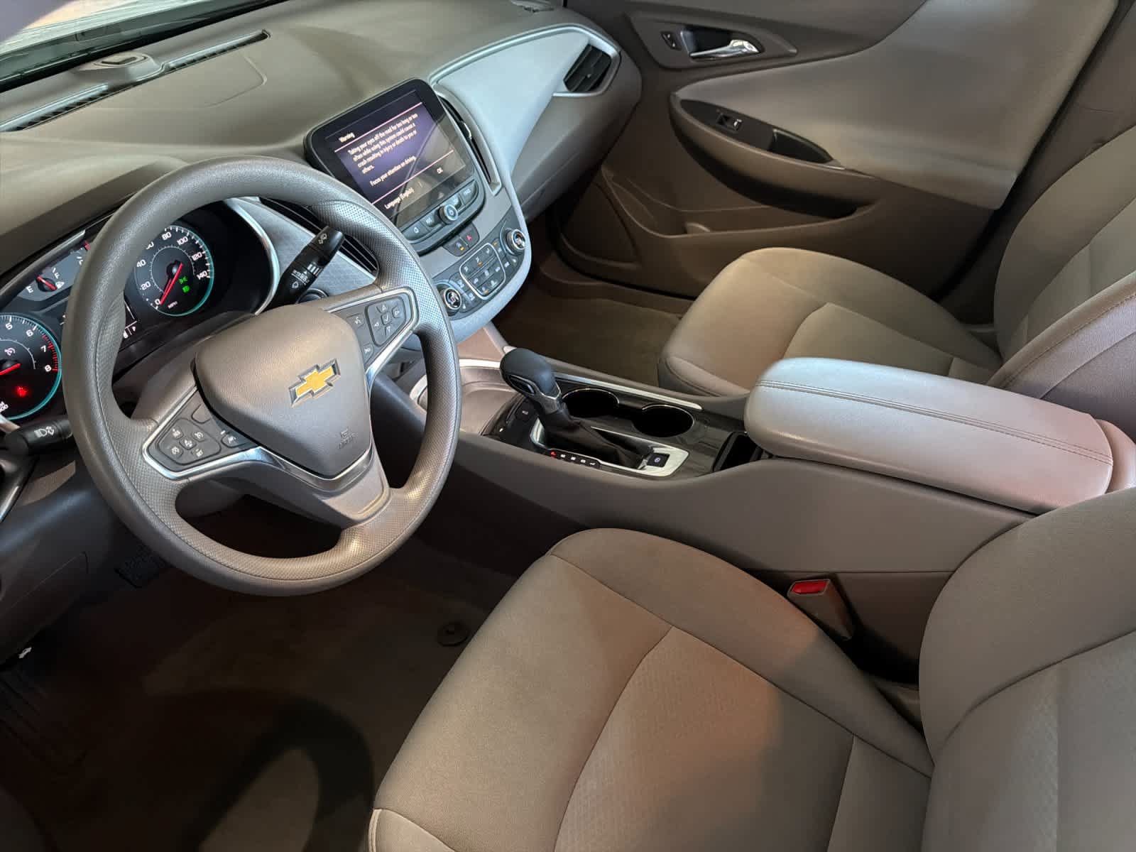 Used 2025 Chevrolet Malibu LT FWD image 11