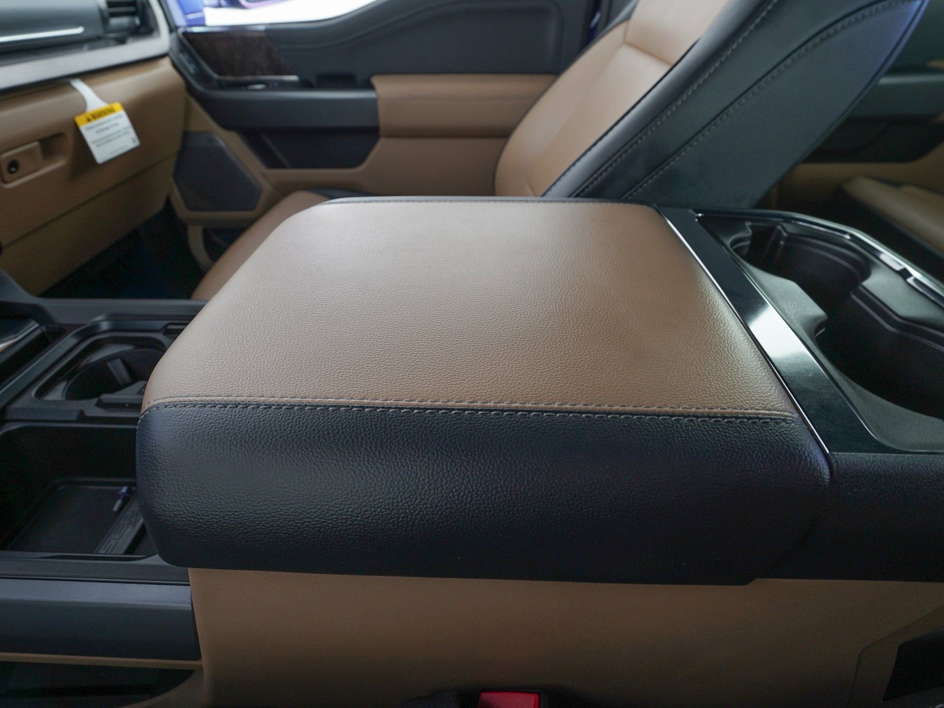 Used 2026 Ford F450 Lariat w/ FX4 Off-Road Package image 30