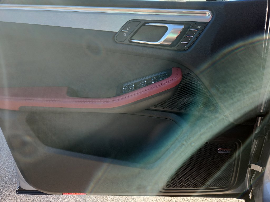 New 2026 Porsche Macan S image 15