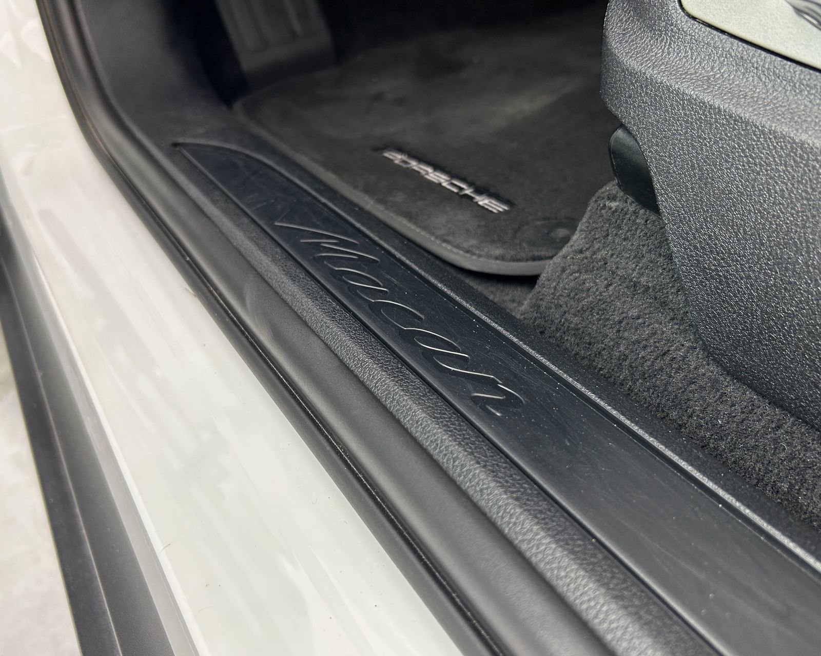 Used 2021 Porsche Macan image 15