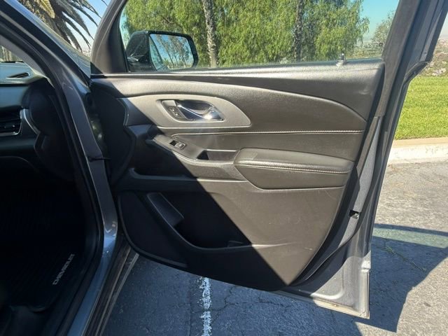 Used 2018 Chevrolet Traverse LS image 9