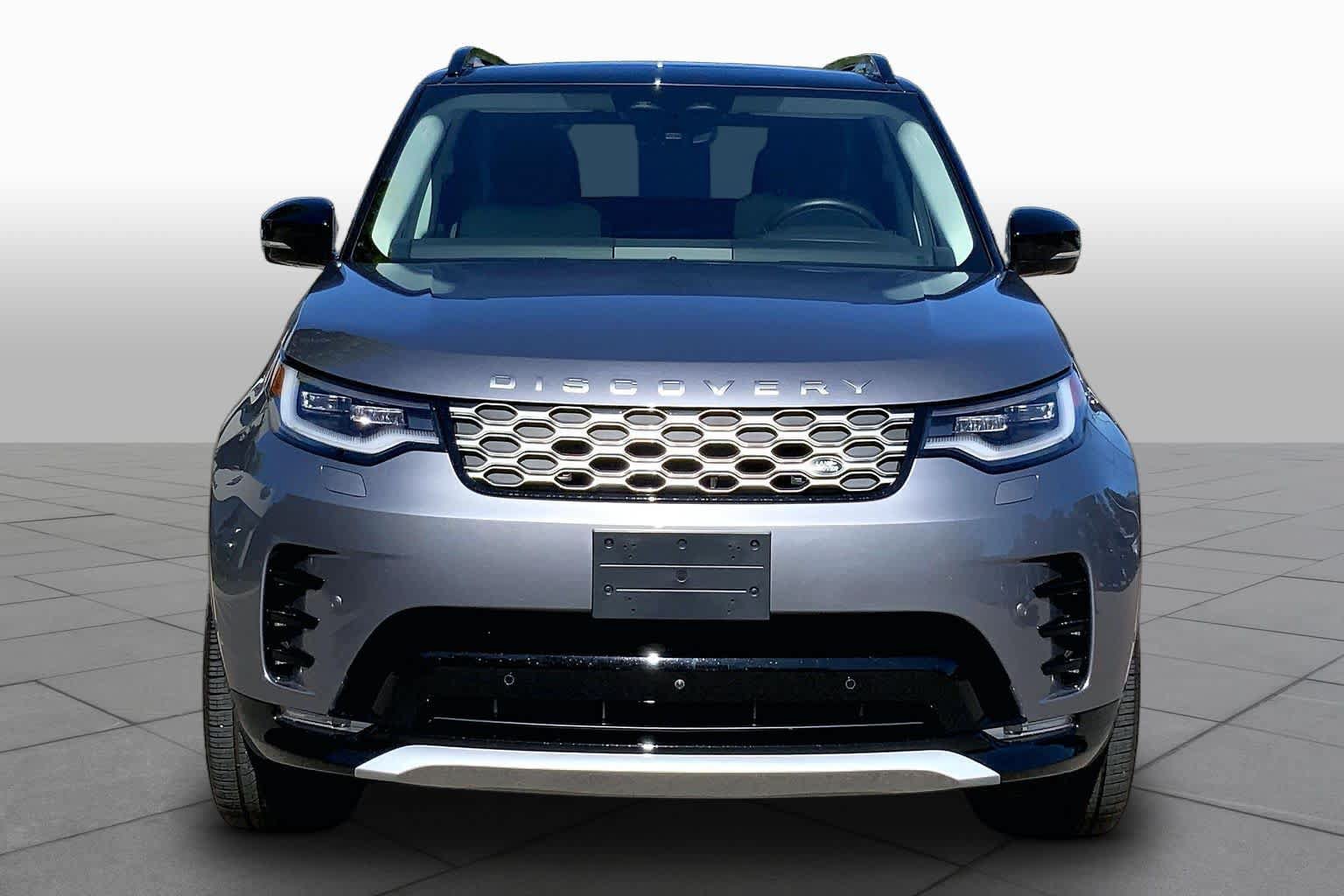 Used 2026 Land Rover Discovery Limited Edition AWD/4WD image 4