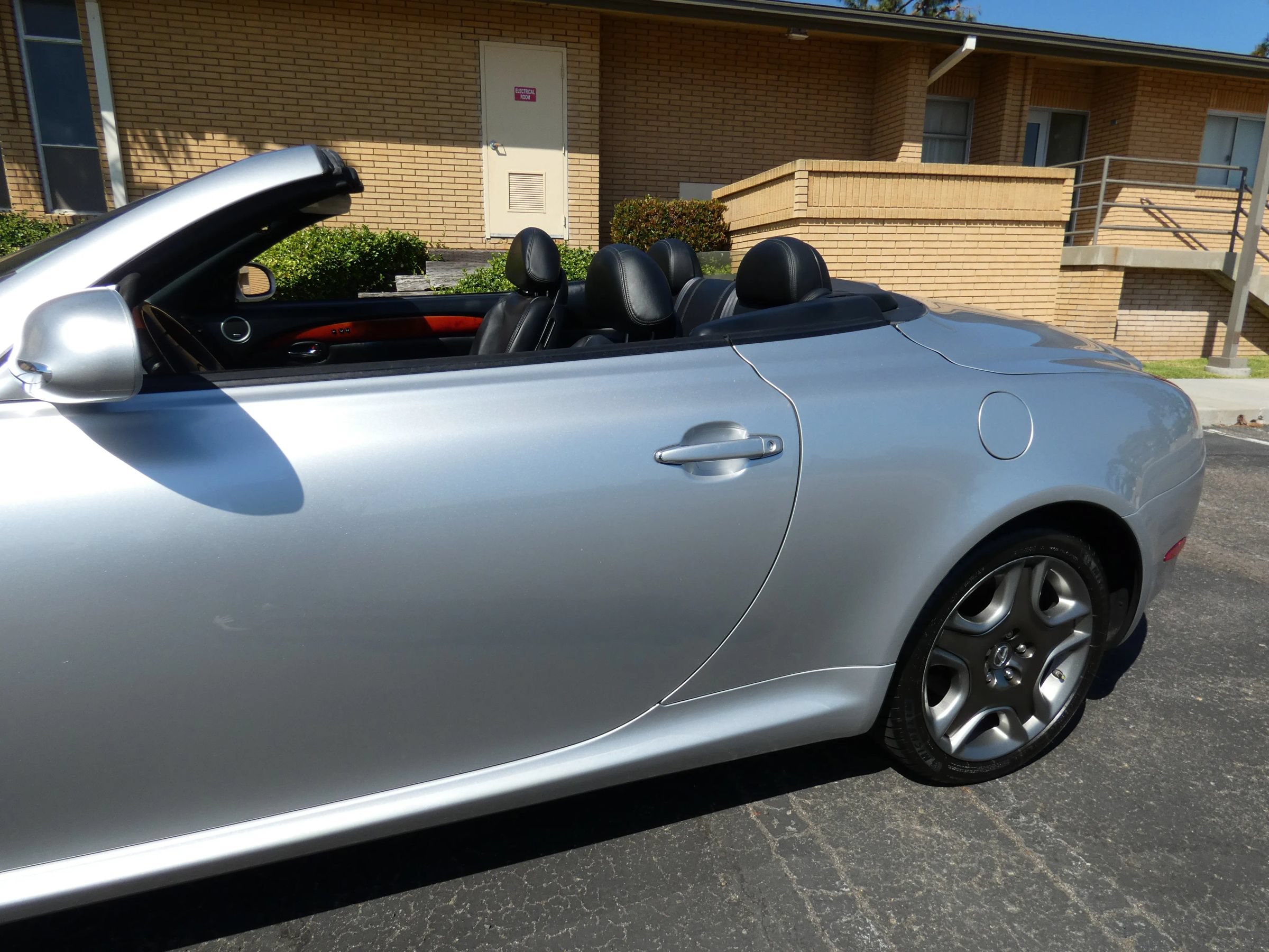 Used 2006 Lexus SC 430 Convertible RWD image 13