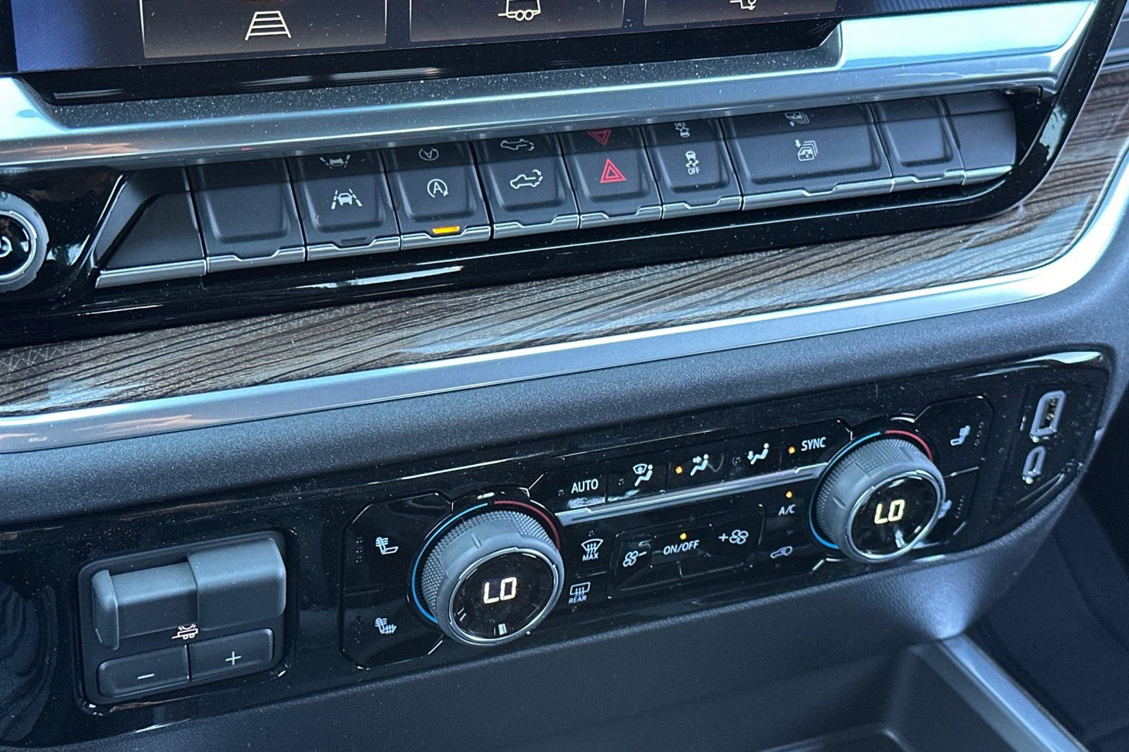 New 2026 Chevrolet Silverado 1500 RST w/ Convenience Package II image 24