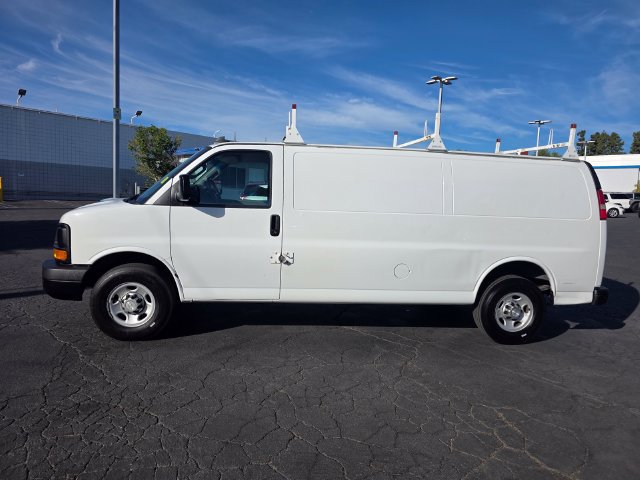 Used 2016 Chevrolet Express 2500 Extended RWD image 4