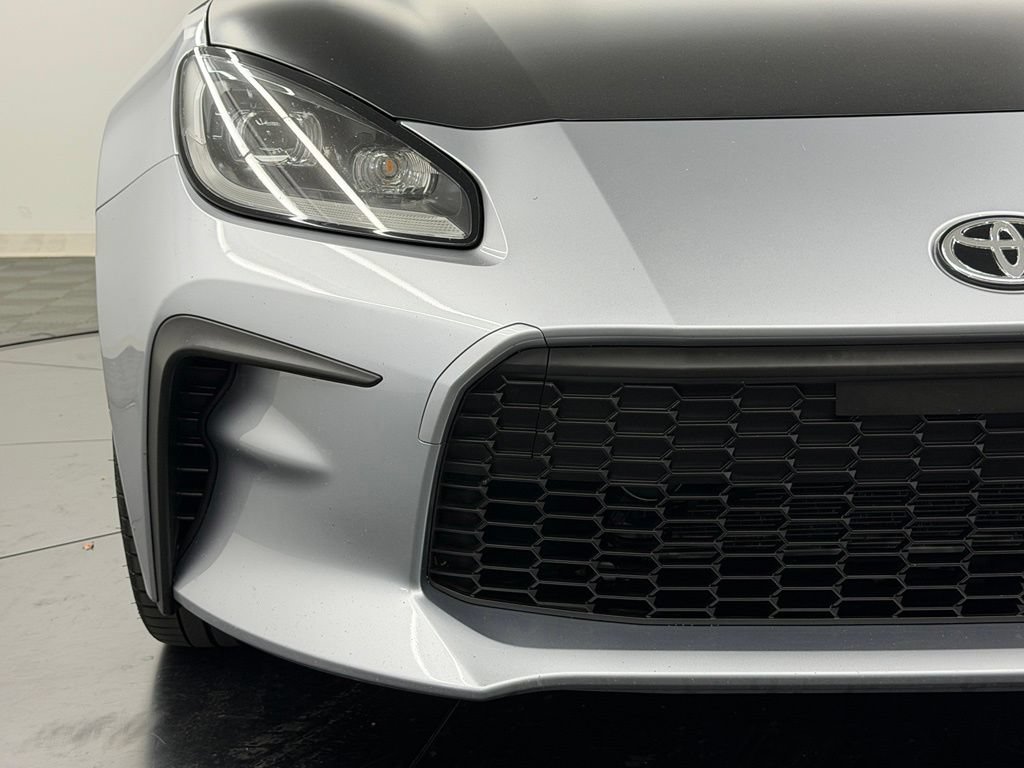 Certified 2025 Toyota GR86 Premium w/ ALL Weather Mat Package (TMS) RWD image 9