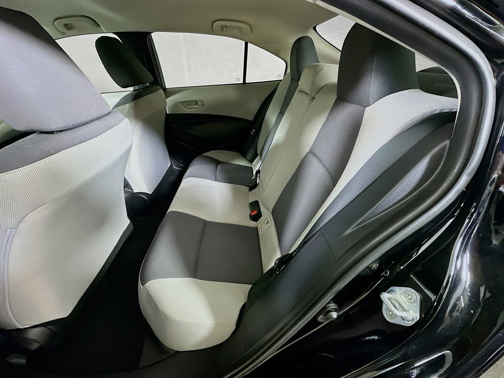 Used 2025 Toyota Corolla LE image 14