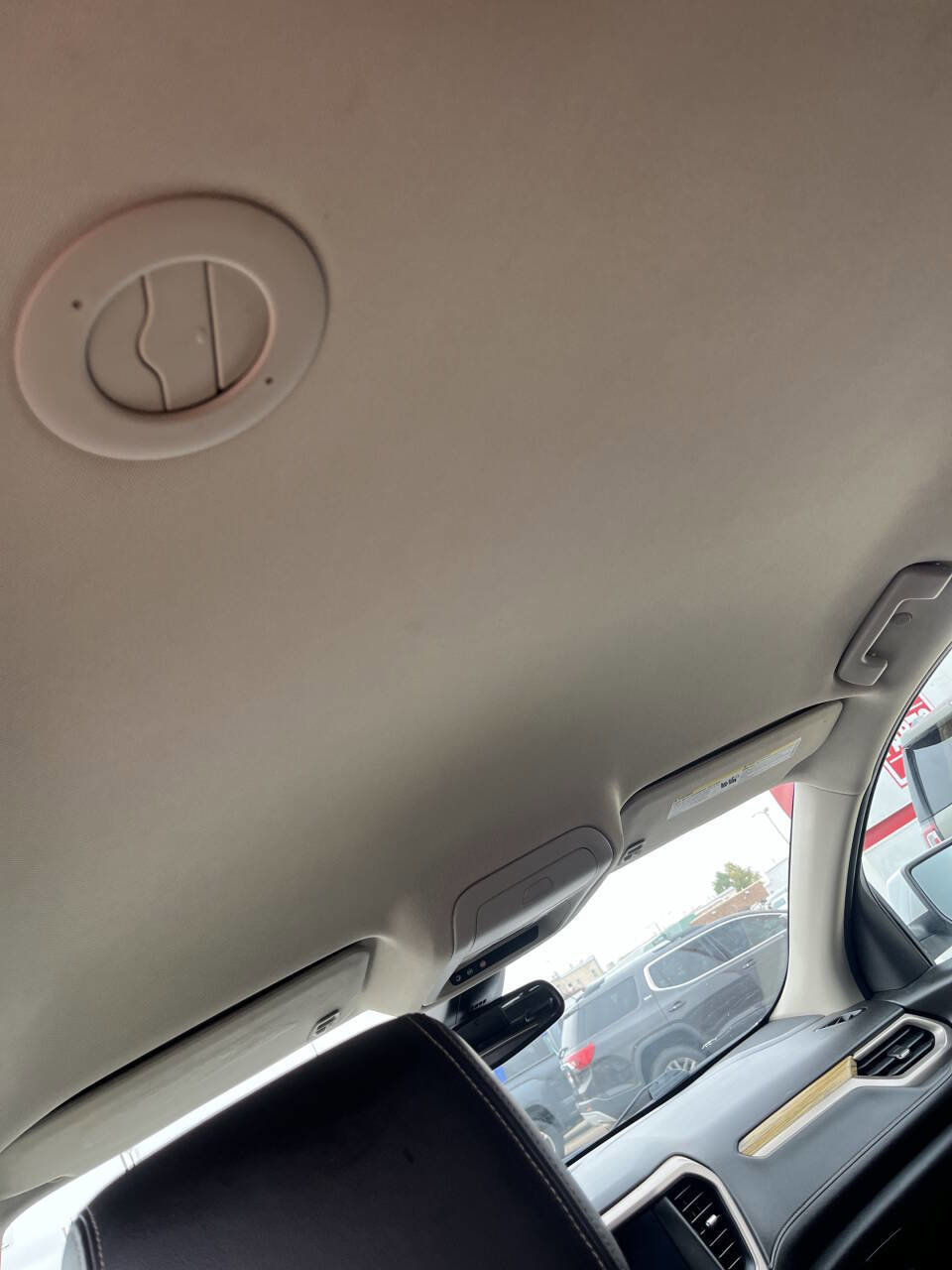 Used 2018 GMC Acadia Denali w/ LPO, Cargo Package image 20