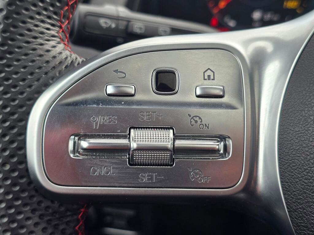 Used 2023 Mercedes-Benz GLB 250 4MATIC w/ AMG Line image 42