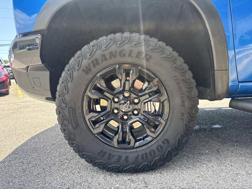 Used 2022 Chevrolet Silverado 1500 ZR2 w/ Technology Package image 5