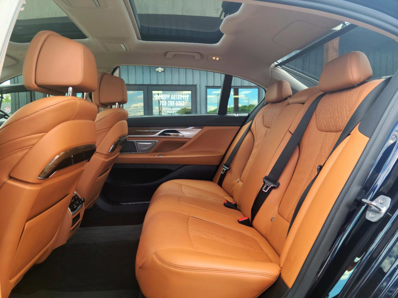 Used 2019 BMW 750i xDrive w/ Executive Package AWD/4WD image 16