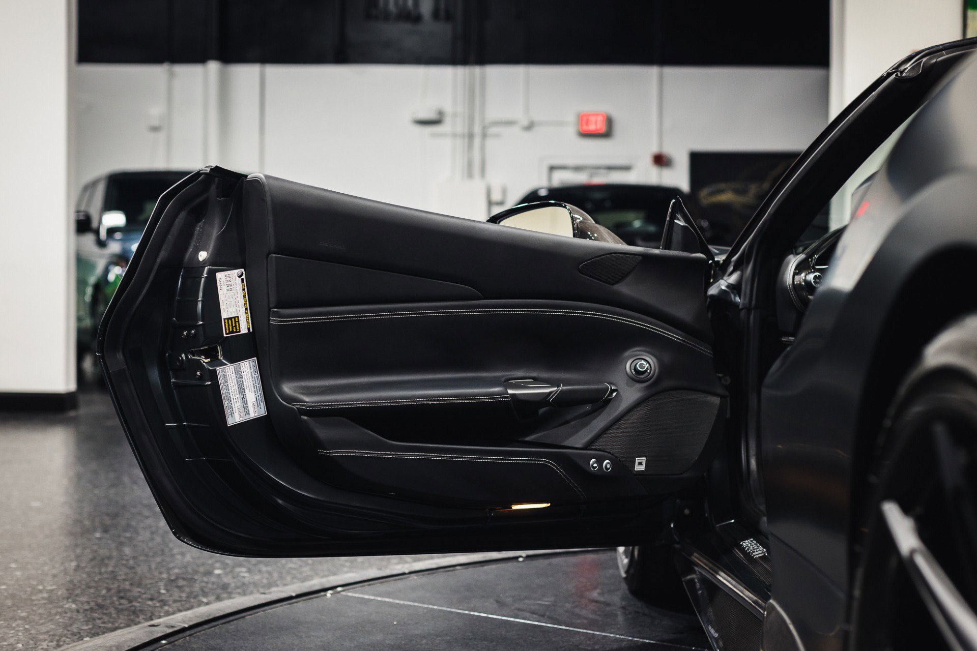 Used 2018 Ferrari 488 Spider RWD image 13