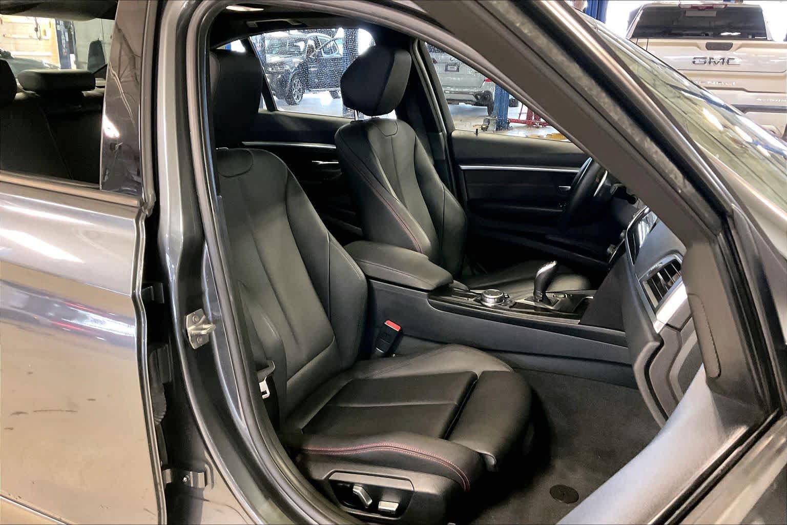 Used 2016 BMW 328i Sedan RWD image 8