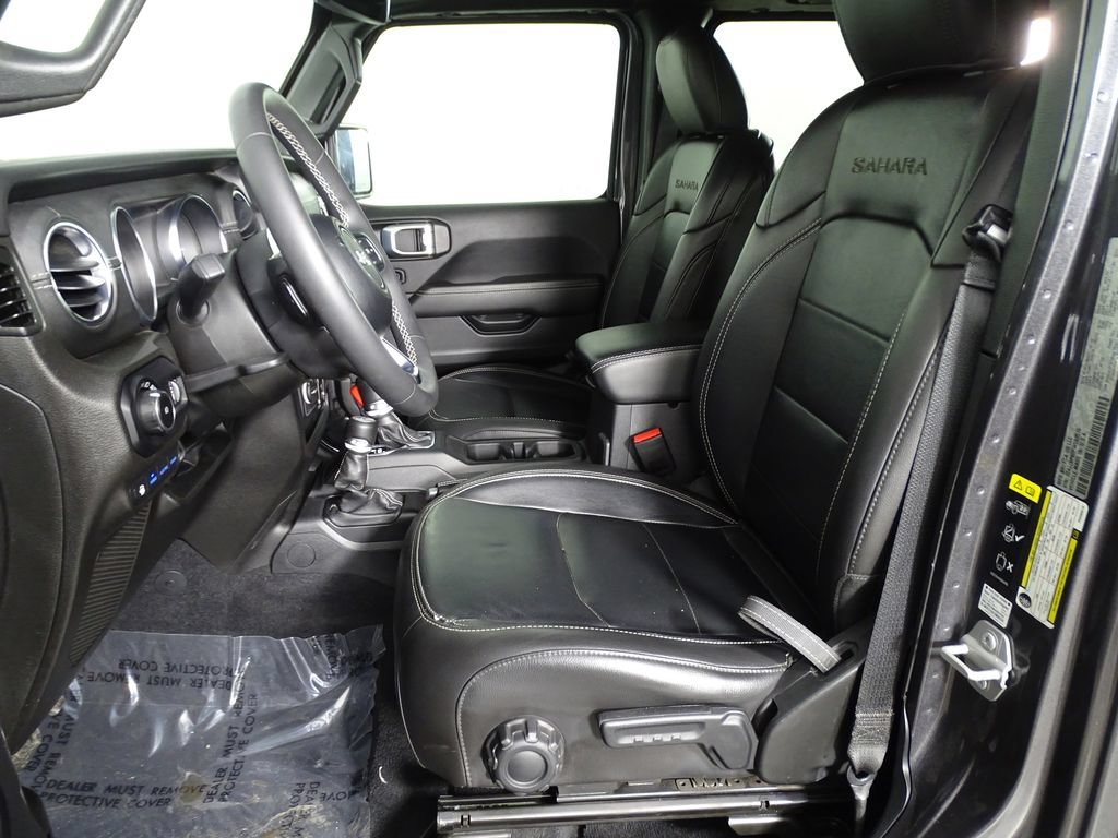Used 2023 Jeep Wrangler Unlimited Sahara AWD/4WD image 11