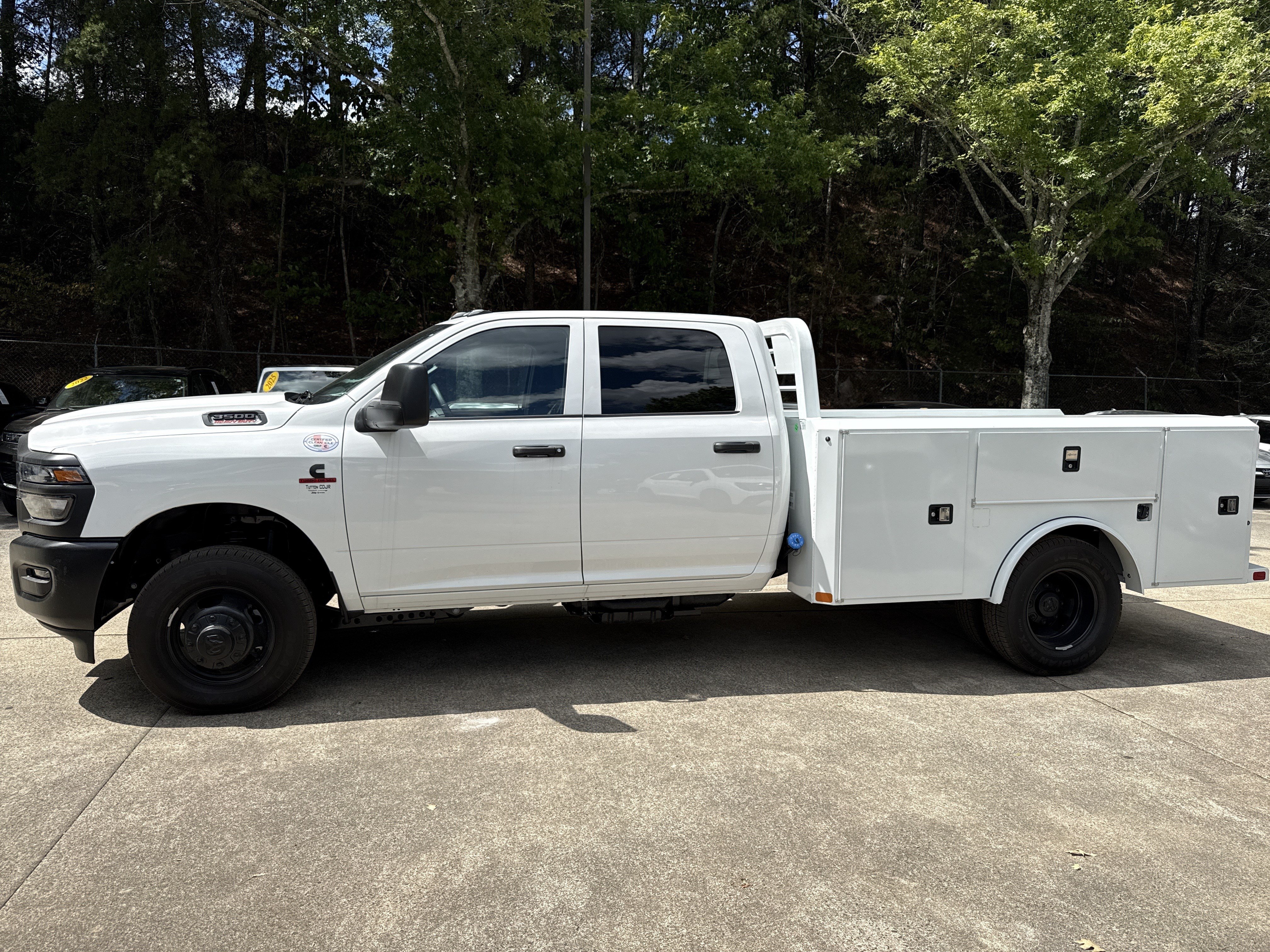 New 2026 RAM 3500 Tradesman AWD/4WD image 4