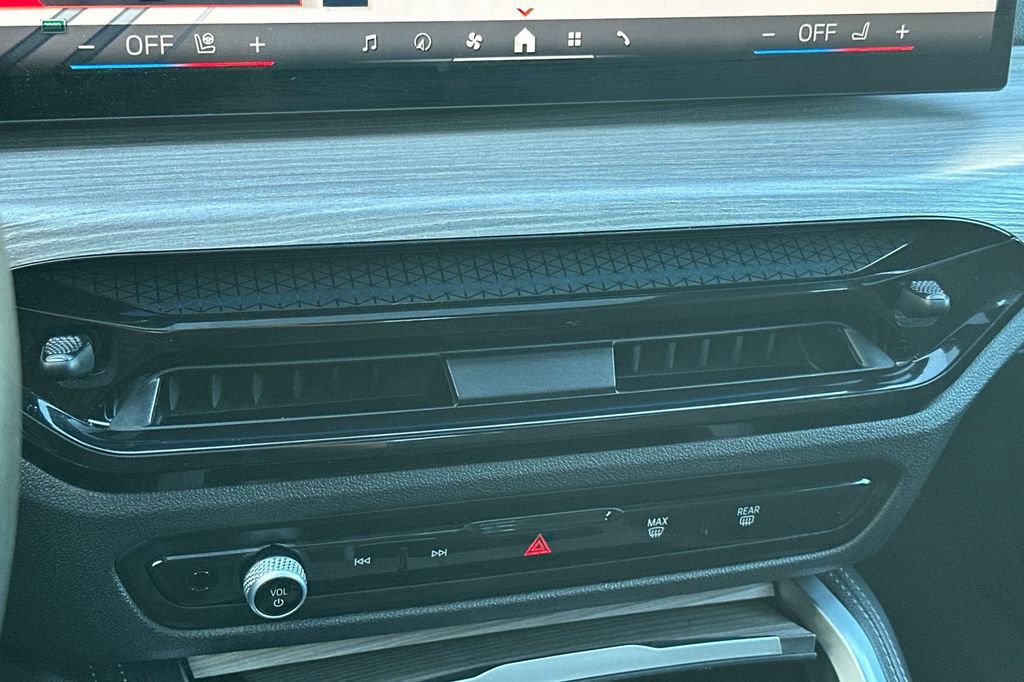 Used 2025 BMW i4 eDrive40 w/ M Sport Package image 23