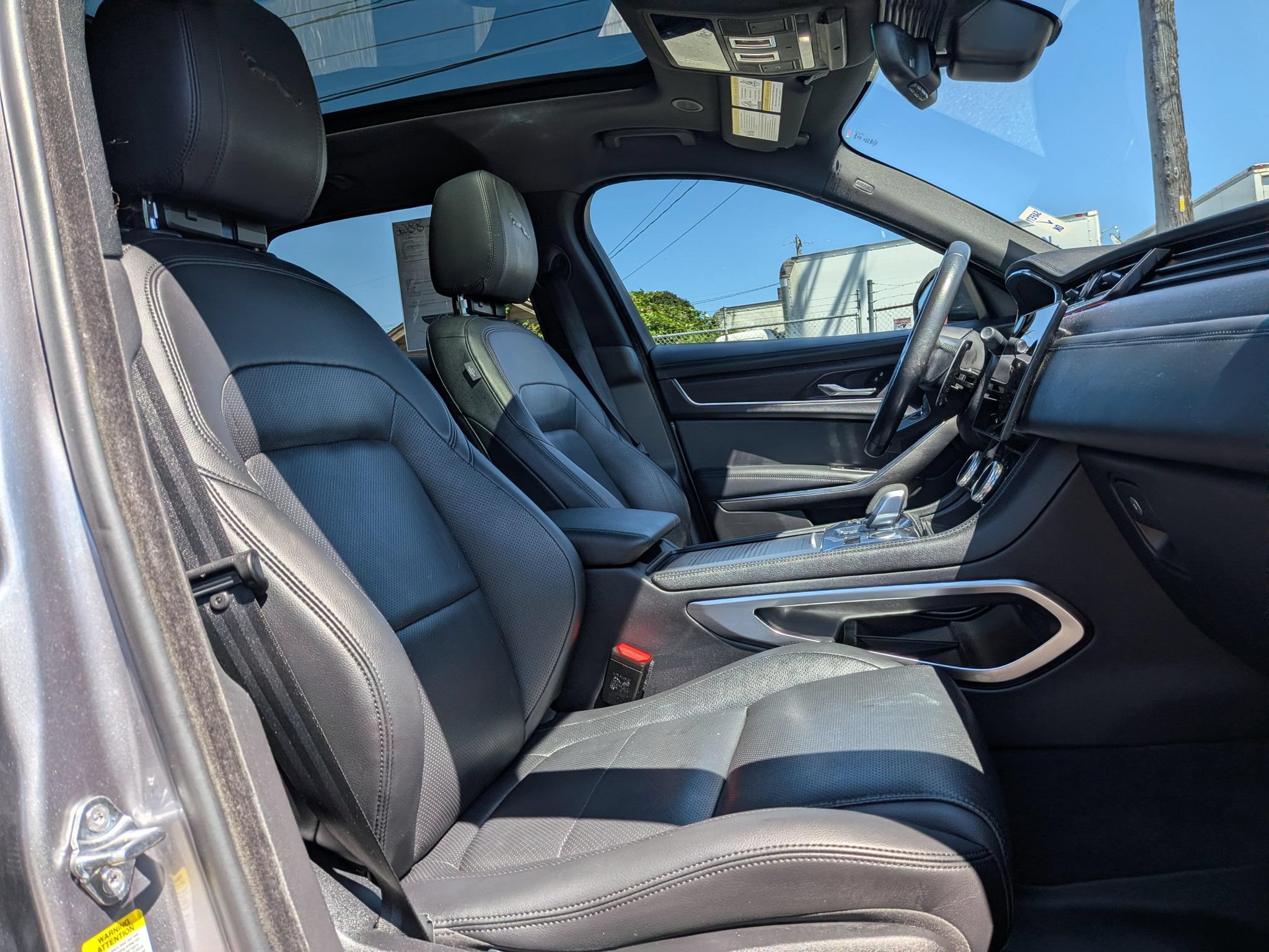 Used 2023 Jaguar F-PACE S AWD/4WD image 7