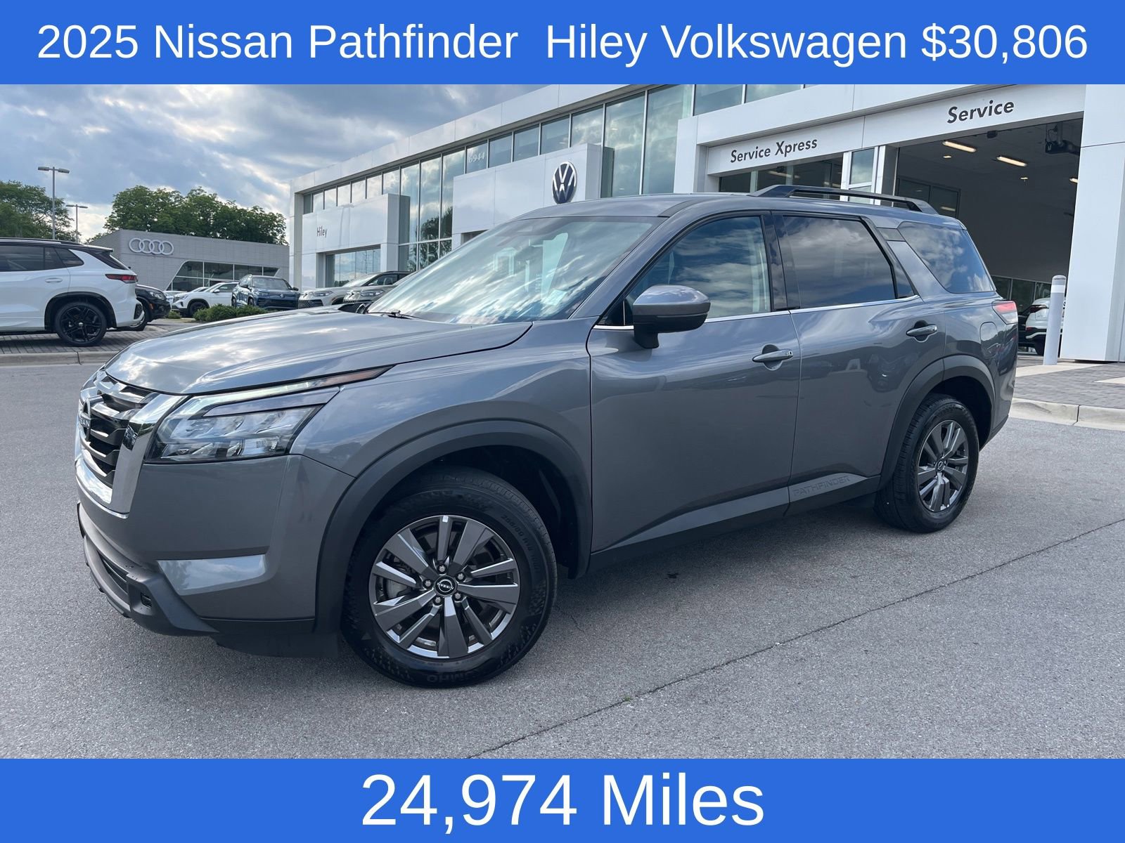 Used 2025 Nissan Pathfinder SV FWD image 1