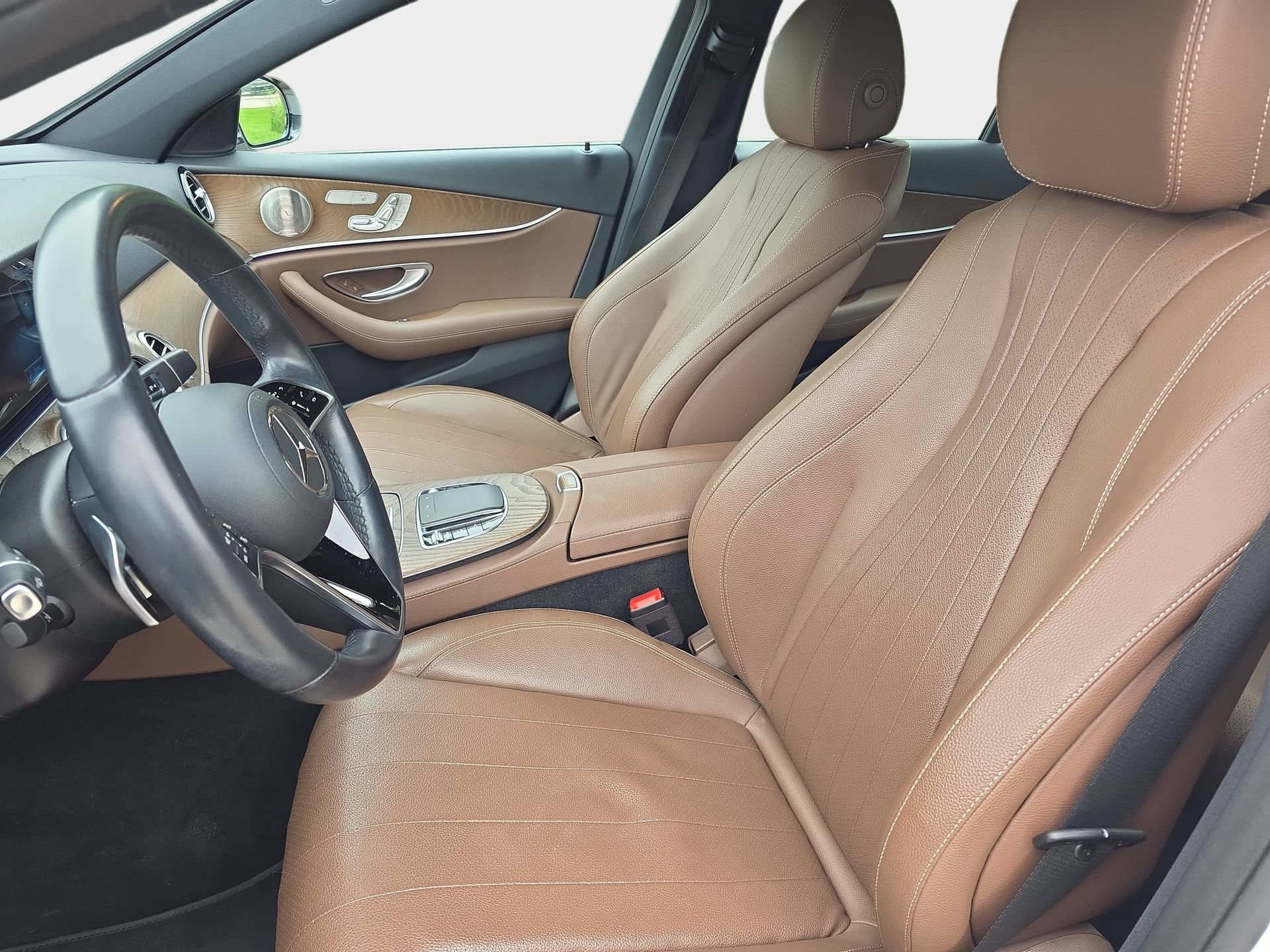 Used 2021 Mercedes-Benz E 450 4MATIC Sedan image 15