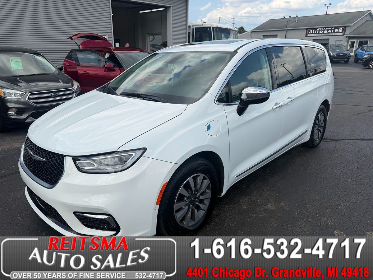 Used 2023 Chrysler Pacifica Limited