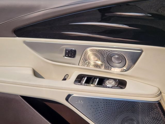 New 2026 Lincoln Nautilus Black Label w/ Jet Appearance Package AWD/4WD image 9