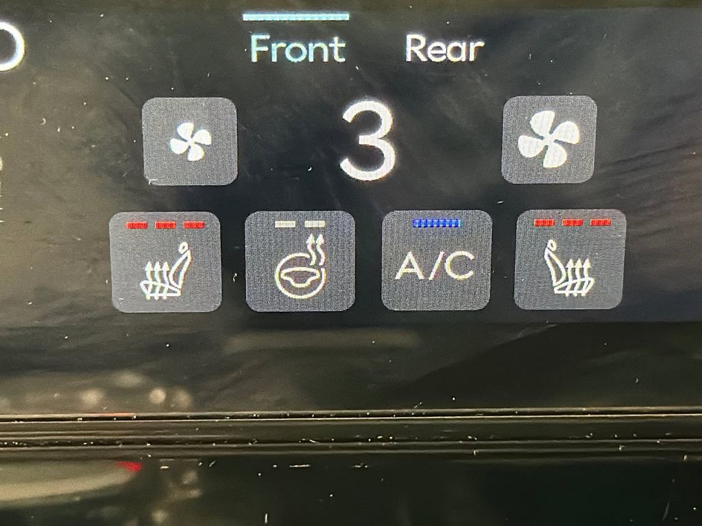 Used 2025 Genesis G80 2.5T image 30