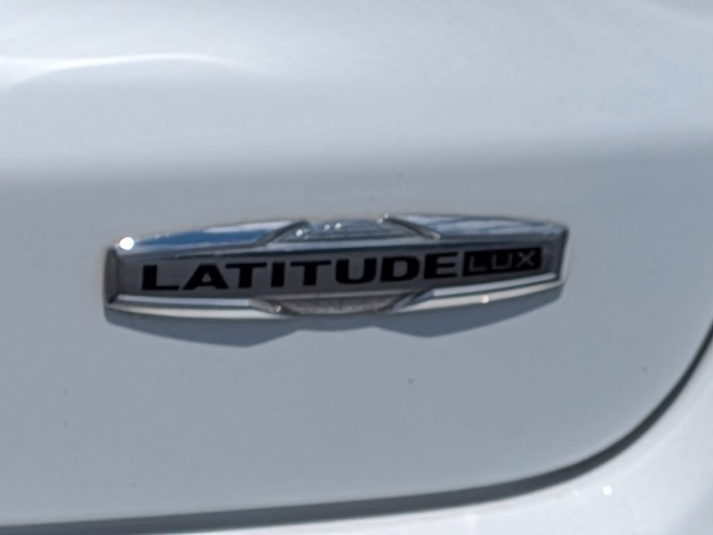 Used 2022 Jeep Compass Latitude AWD/4WD image 10