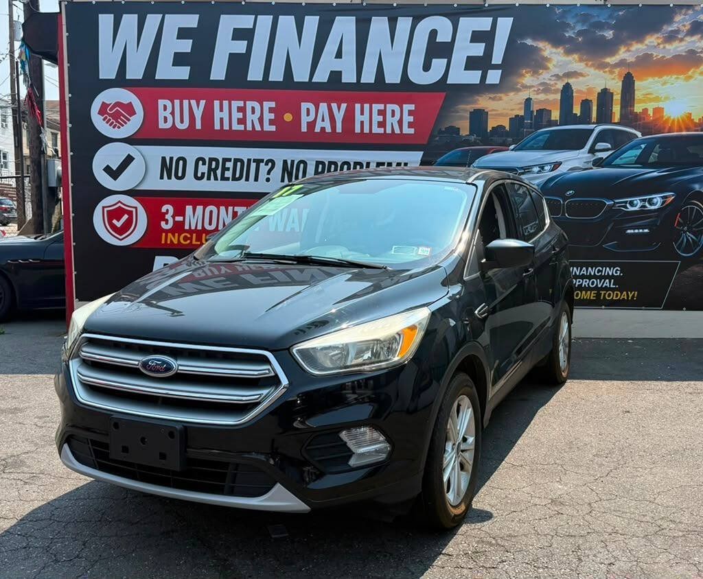 Used 2017 Ford Escape SE AWD/4WD image 3
