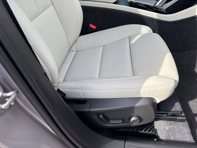 New 2026 Volvo XC40 B5 Ultra image 15