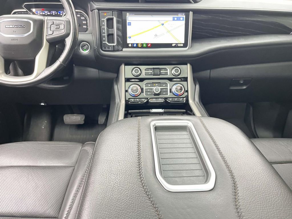 Used 2021 GMC Yukon Denali w/ Denali Premium Package image 29