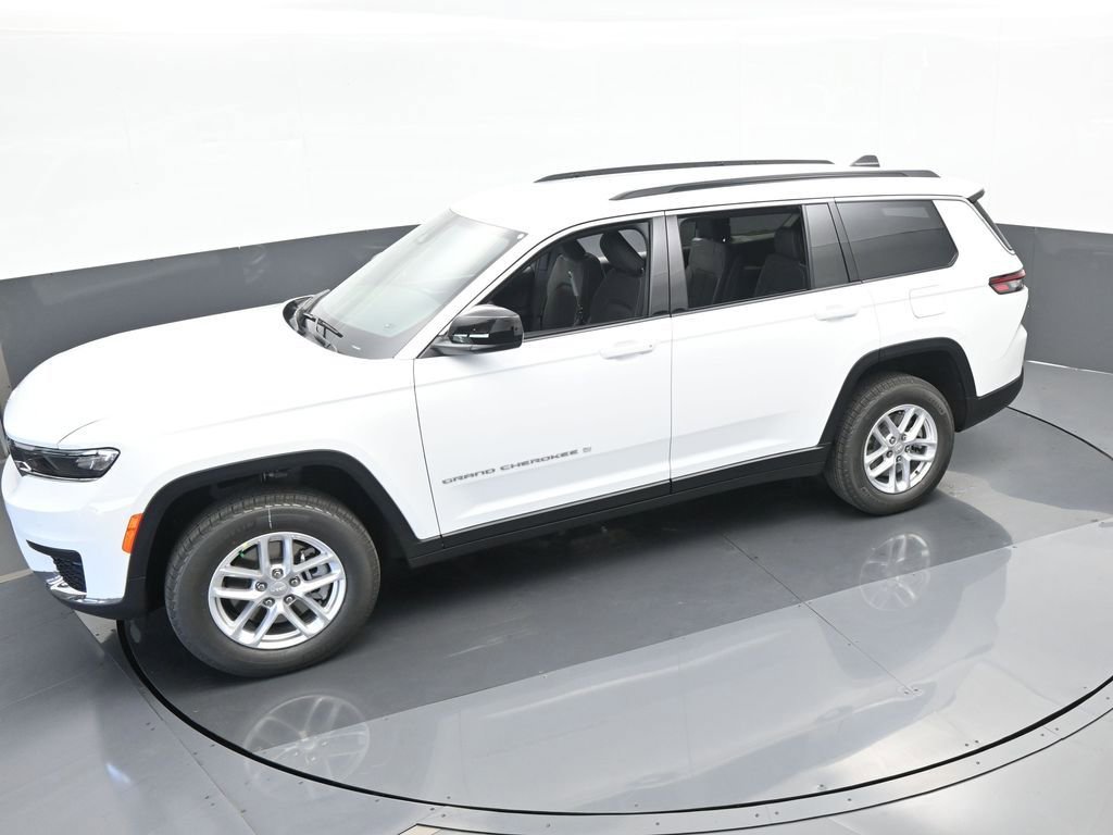 Used 2024 Jeep Grand Cherokee L Laredo w/ Luxury Tech Group I image 40