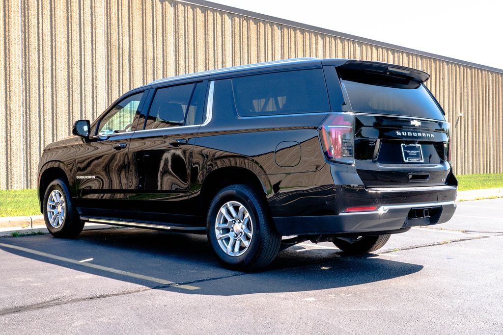 Certified 2025 Chevrolet Suburban LT AWD/4WD image 6