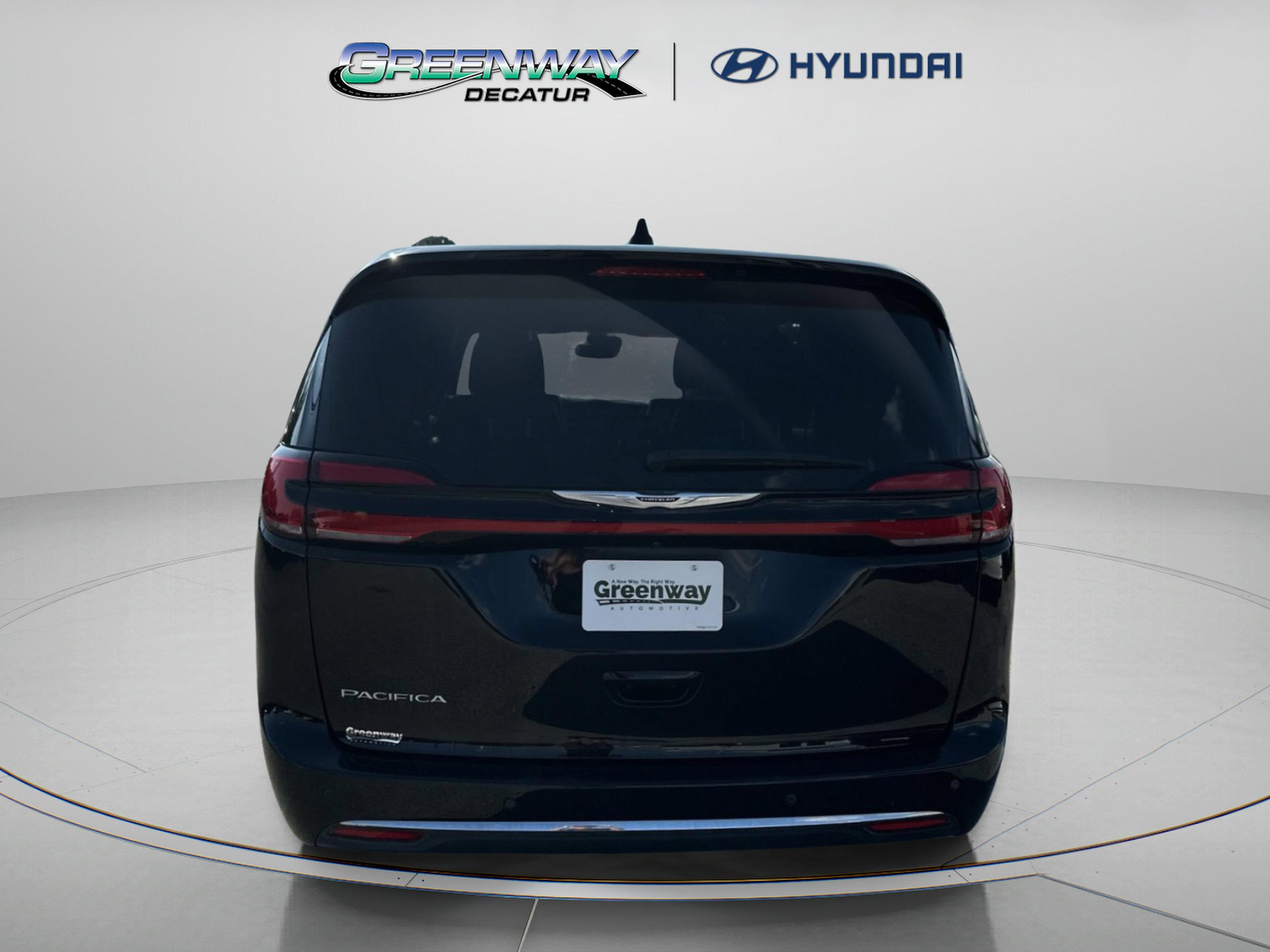 Used 2025 Chrysler Pacifica Select FWD image 7