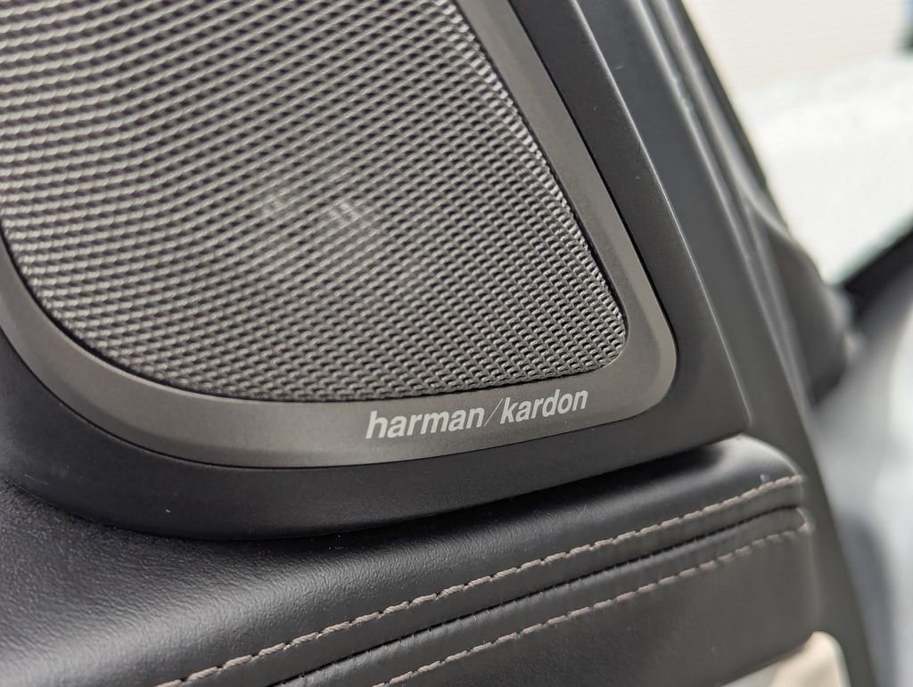 Used 2019 BMW 740i w/ Executive Package RWD image 12